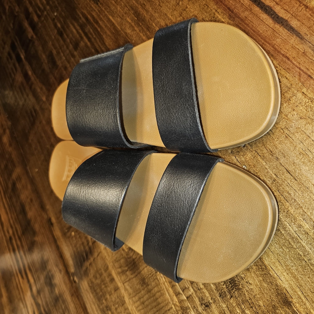 REEF Cushion Vista Black Leather Sandals